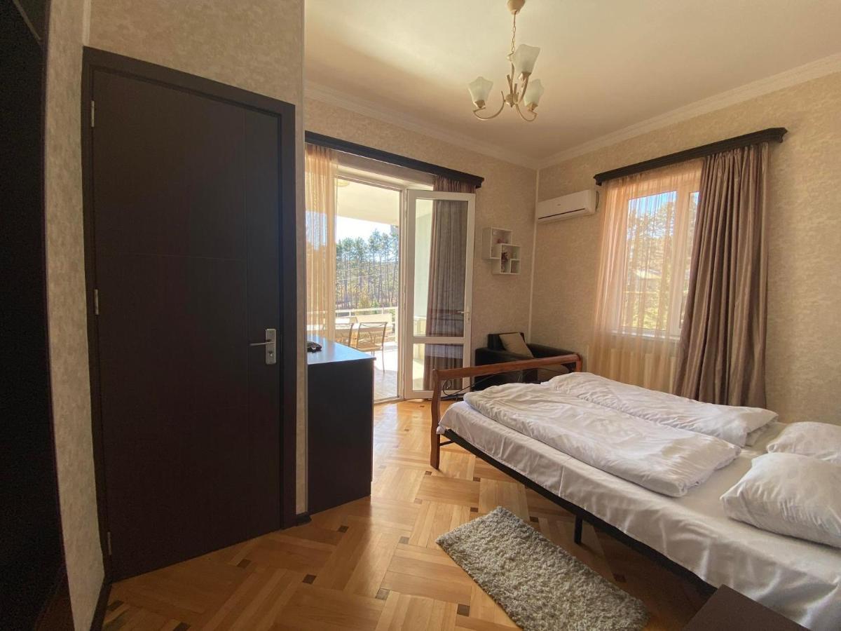 Neli & Zaal Guest House テラヴィ エクステリア 写真