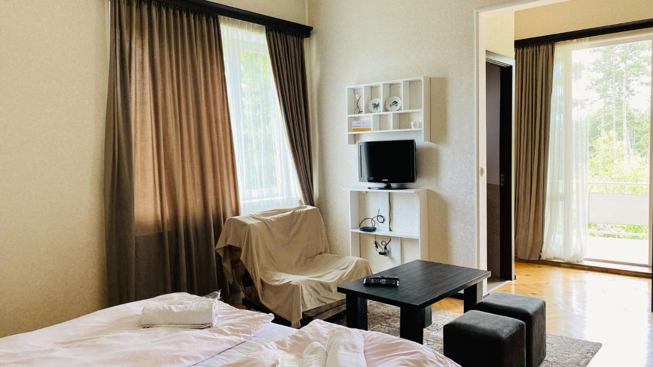 Neli & Zaal Guest House テラヴィ エクステリア 写真